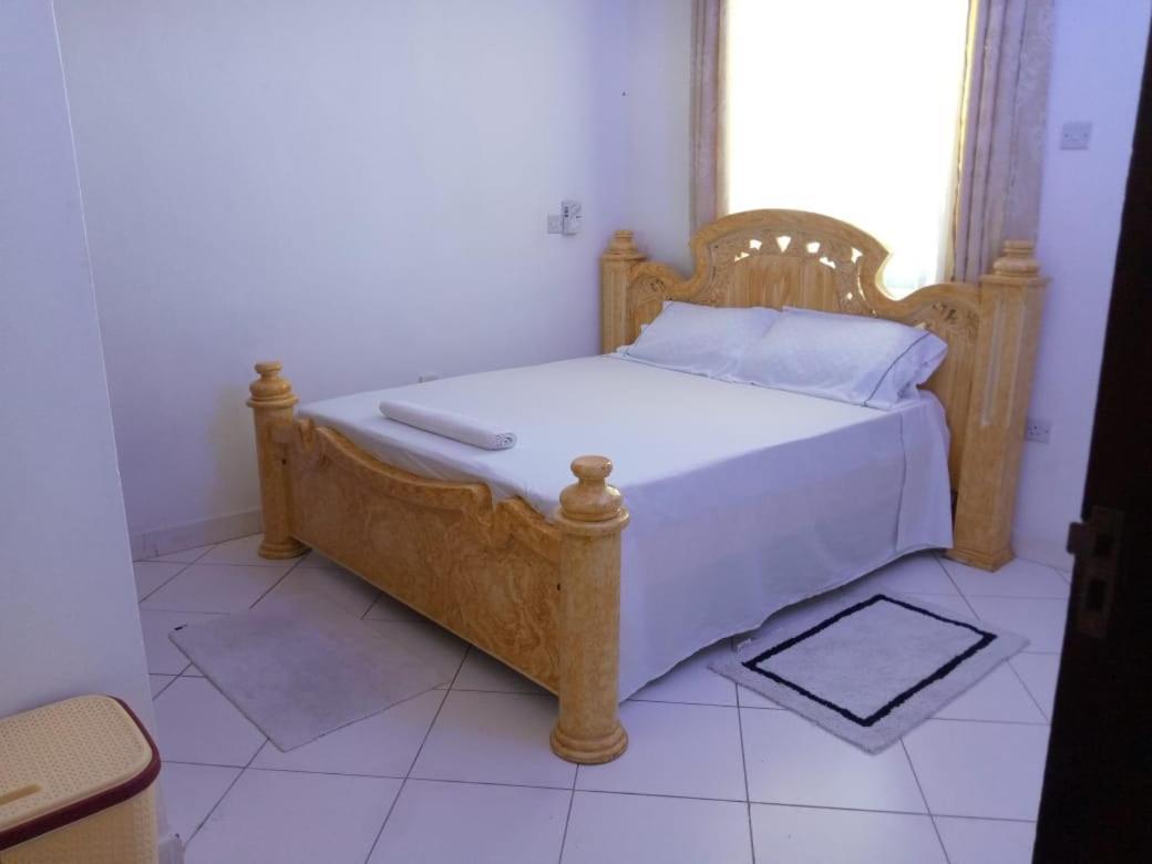 Lux Suites Bamburi Furnished Apartments Exterior photo