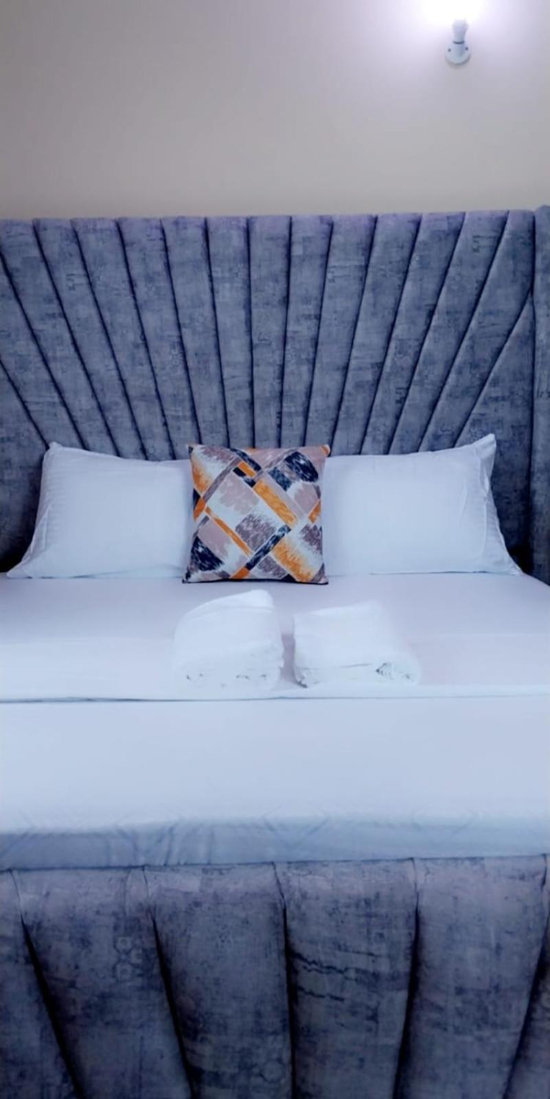 Lux Suites Bamburi Furnished Apartments Exterior photo